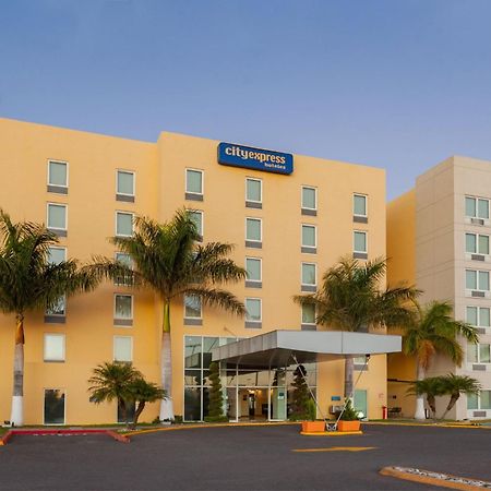 City Express By Marriott Celaya Parque Exteriér fotografie