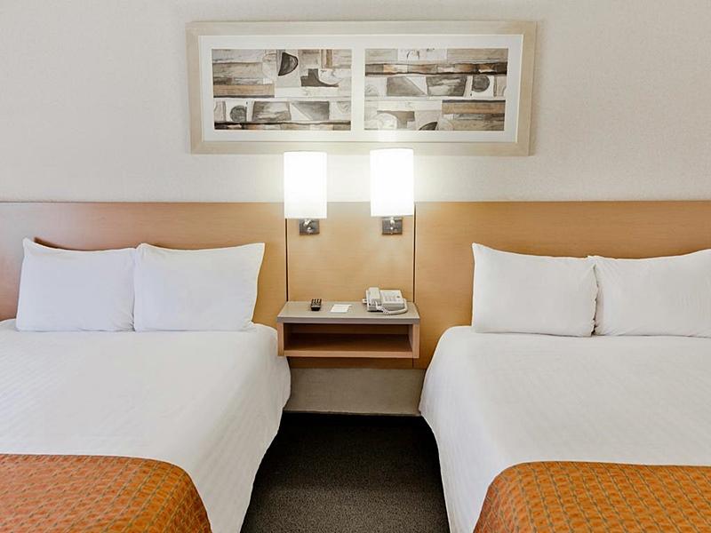 City Express By Marriott Celaya Parque Exteriér fotografie