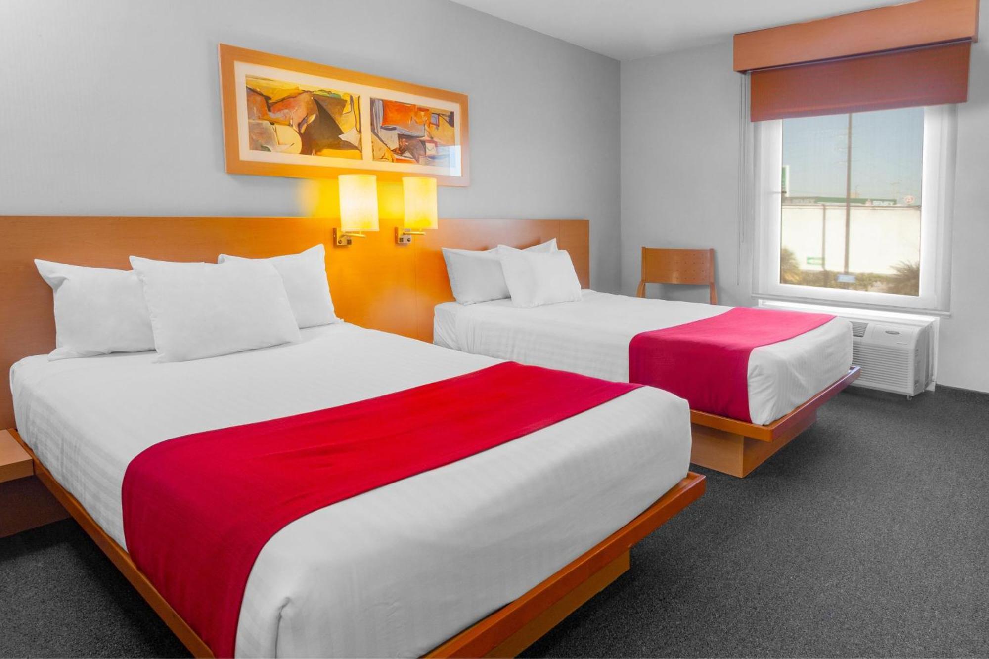 City Express By Marriott Celaya Parque Exteriér fotografie
