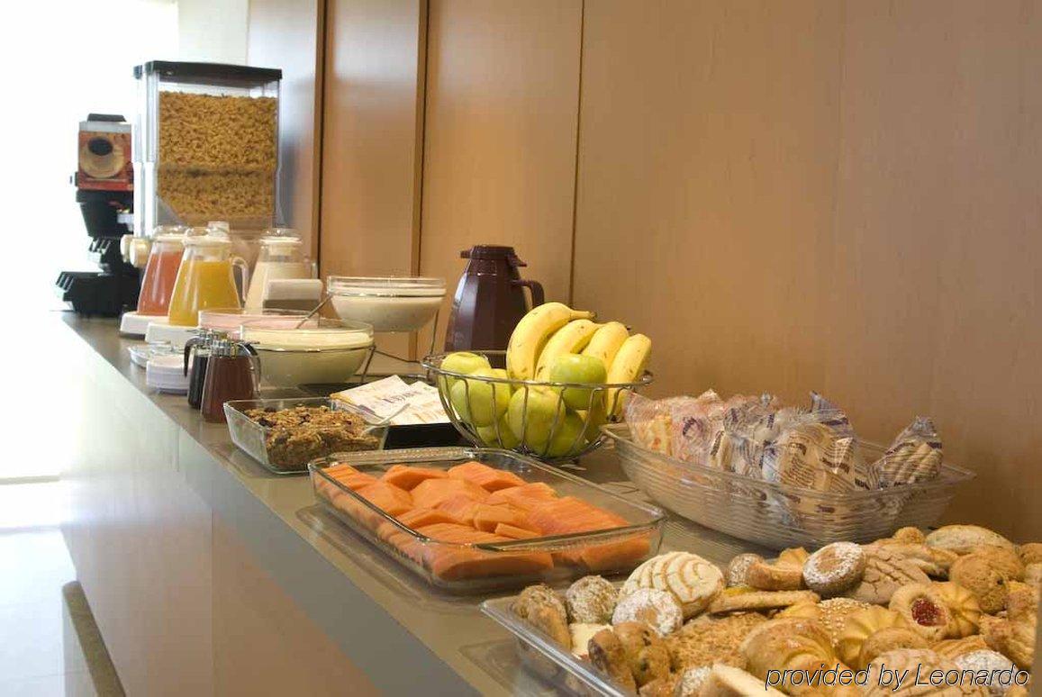 City Express By Marriott Celaya Parque Restaurace fotografie
